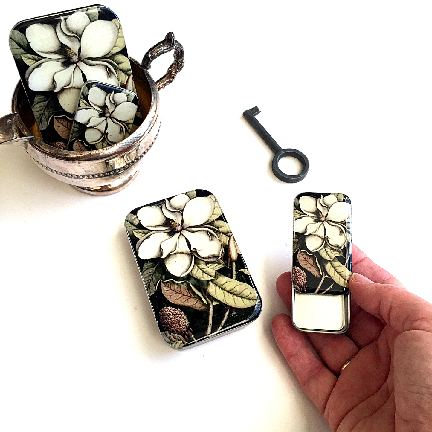 MAGNOLIA NOTIONS TIN - SMALL