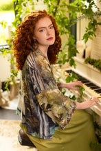 Load image into Gallery viewer, PIXIE CROPPED DUSTER - THEATRE OF DREAMS WITH SWAN