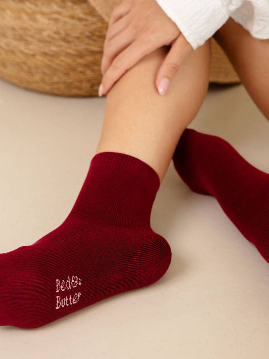 SEAMLESS BAMBOO SOCKS - CHERRY RED