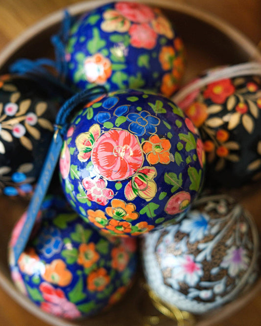 DARK BLUE BLOSSOMS BAUBLE