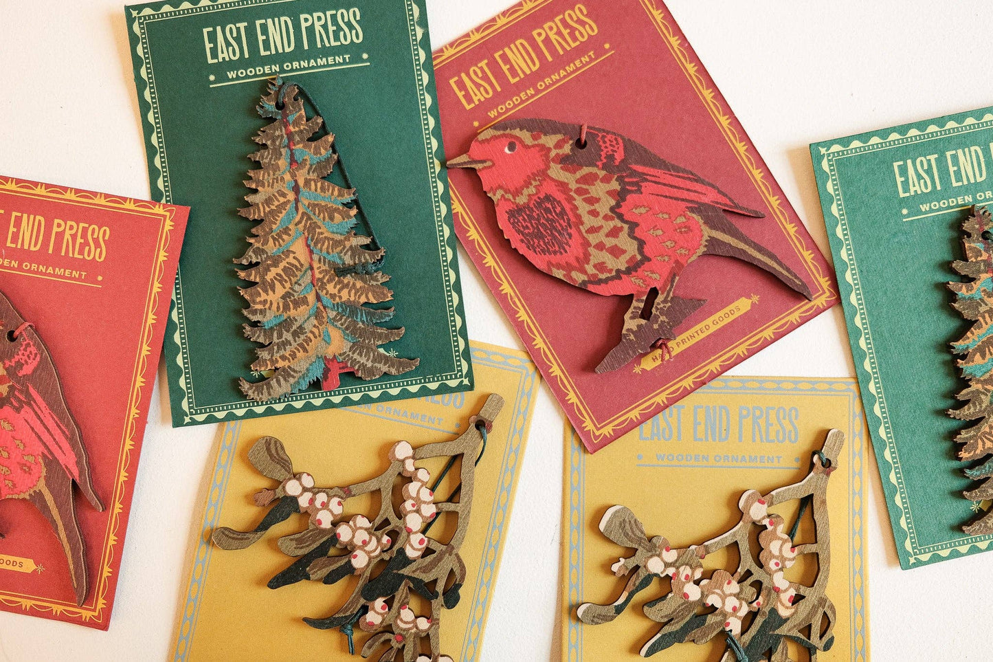 ROBIN WOODEN ORNAMENT