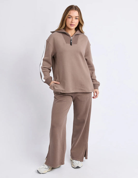 KNIT COLLAR CREW - BROWN