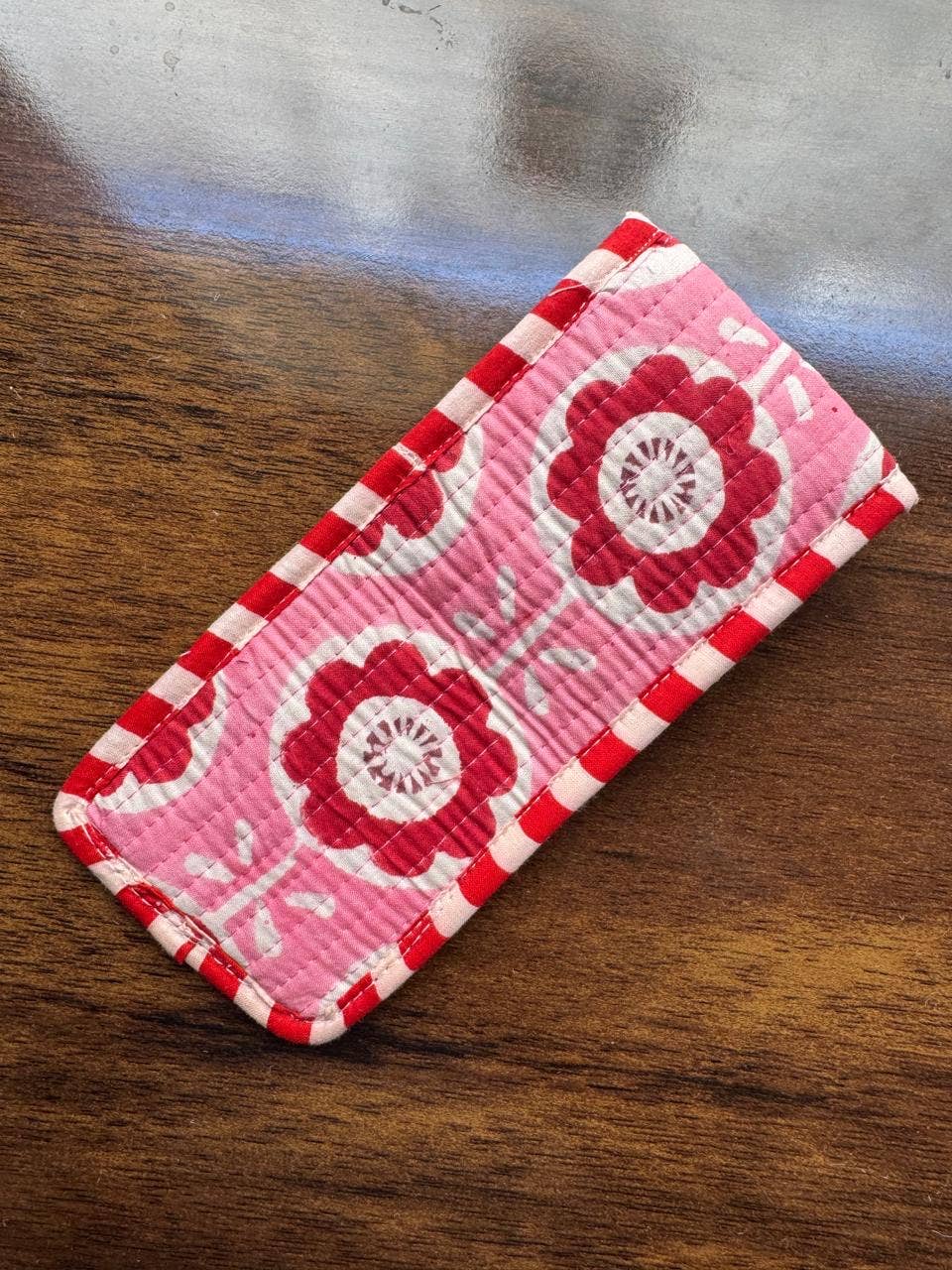 QUILTED COTTON GLASSES CASE - RED & PINK FLORAL