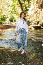 Load image into Gallery viewer, ARTISTS CROPPED PANT - LET THE LIGHT IN DELFT PRINT