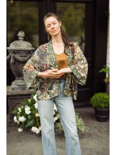 Load image into Gallery viewer, KIMONO CARDIGAN - FLORAL LOVE GROWS WILD