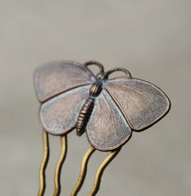 Load image into Gallery viewer, BUTTERFLY MOTH HAIR COMB