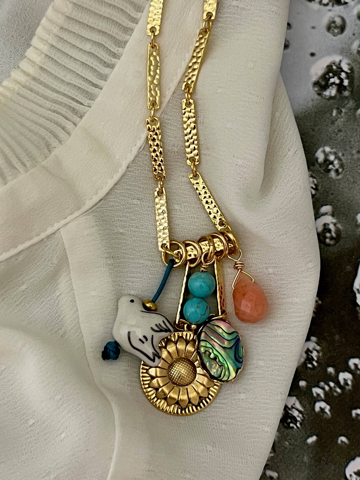 SOLANA NECKLACE