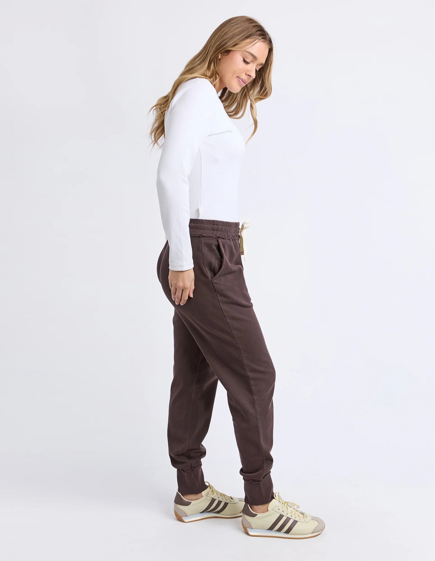 SIMPLIFIED TRACK PANT - COFFEE