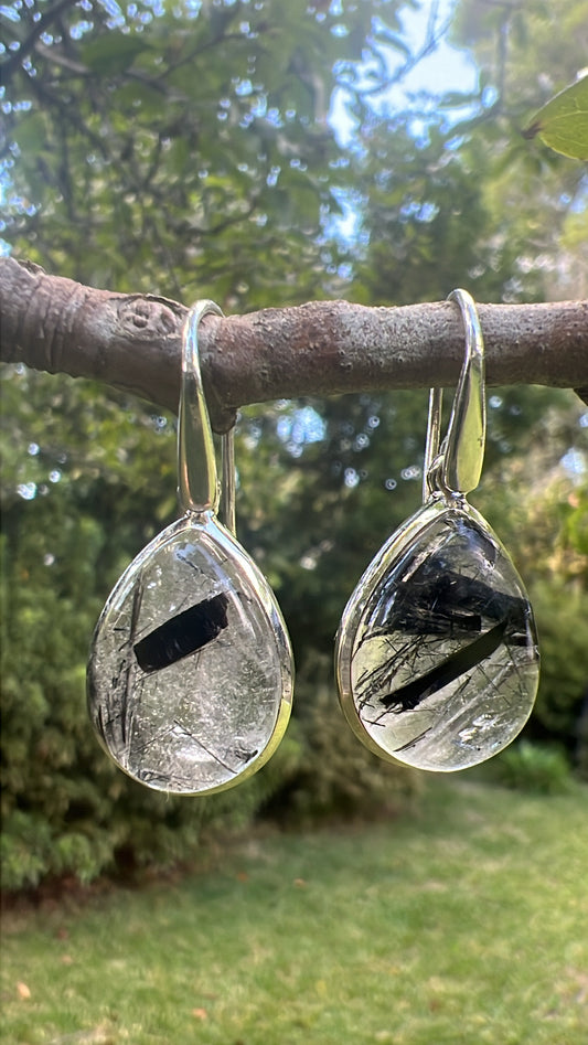 TOURMALINATED QUARTZ TEARDROP EARRING