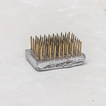 Load image into Gallery viewer, IKEBANA FLORISTS FROG WITH BRASS PINS