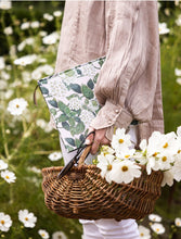 Load image into Gallery viewer, HEIRLOOM GARDENING JOURNAL - HYDRANGEA