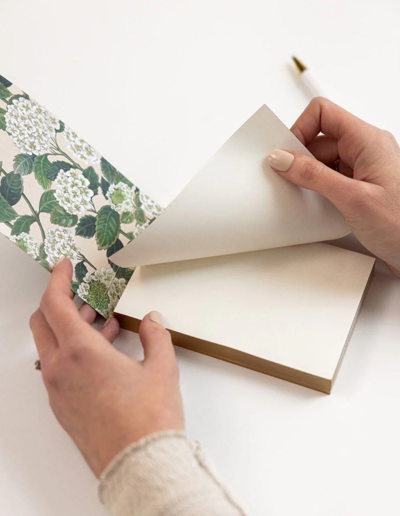 HYDRANGEA NOTEPAD MINI JOTTER
