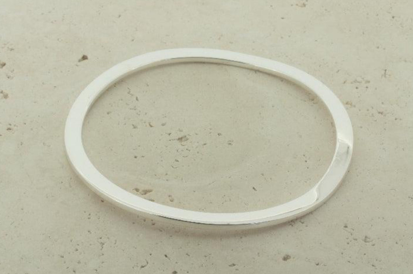 STERLING SILVER WAVY CLEAN BANGLE