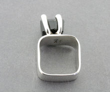 Load image into Gallery viewer, SQUARE RING WITH ONYX