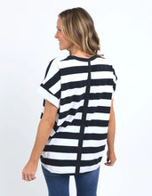 Load image into Gallery viewer, MCKINLEY TEE - NAVY