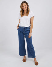 Load image into Gallery viewer, IZZY WIDE LEG JEAN - DARK BLUE WASH