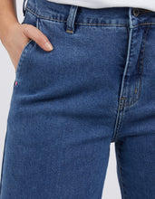 Load image into Gallery viewer, IZZY WIDE LEG JEAN - DARK BLUE WASH