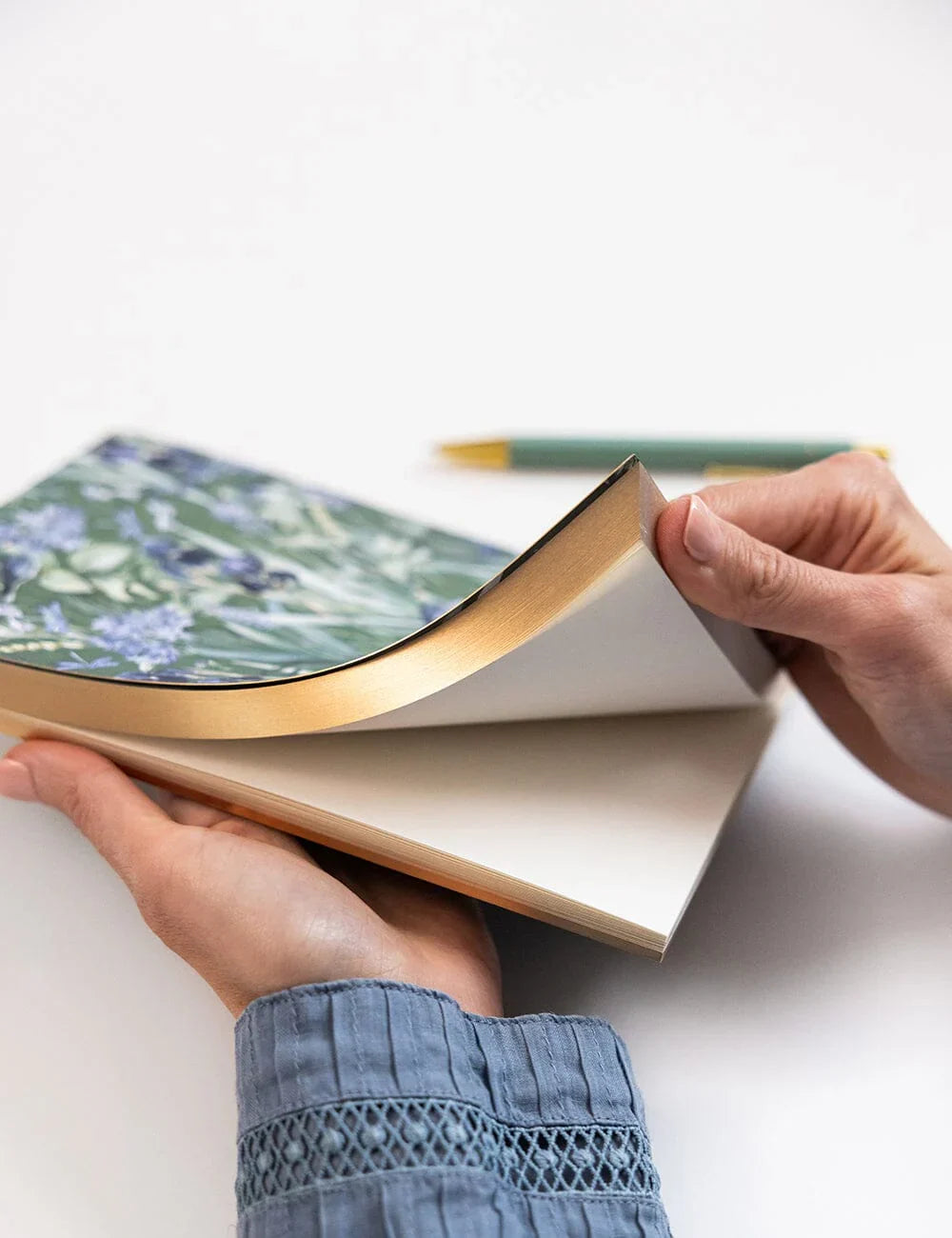 DESKTOP NOTEPAD JOTTER - INDIGO HAVEN
