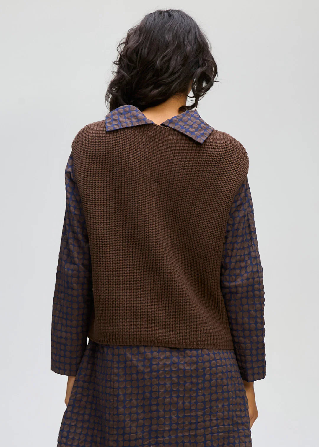 RIBBED VEST - DARK BROWN