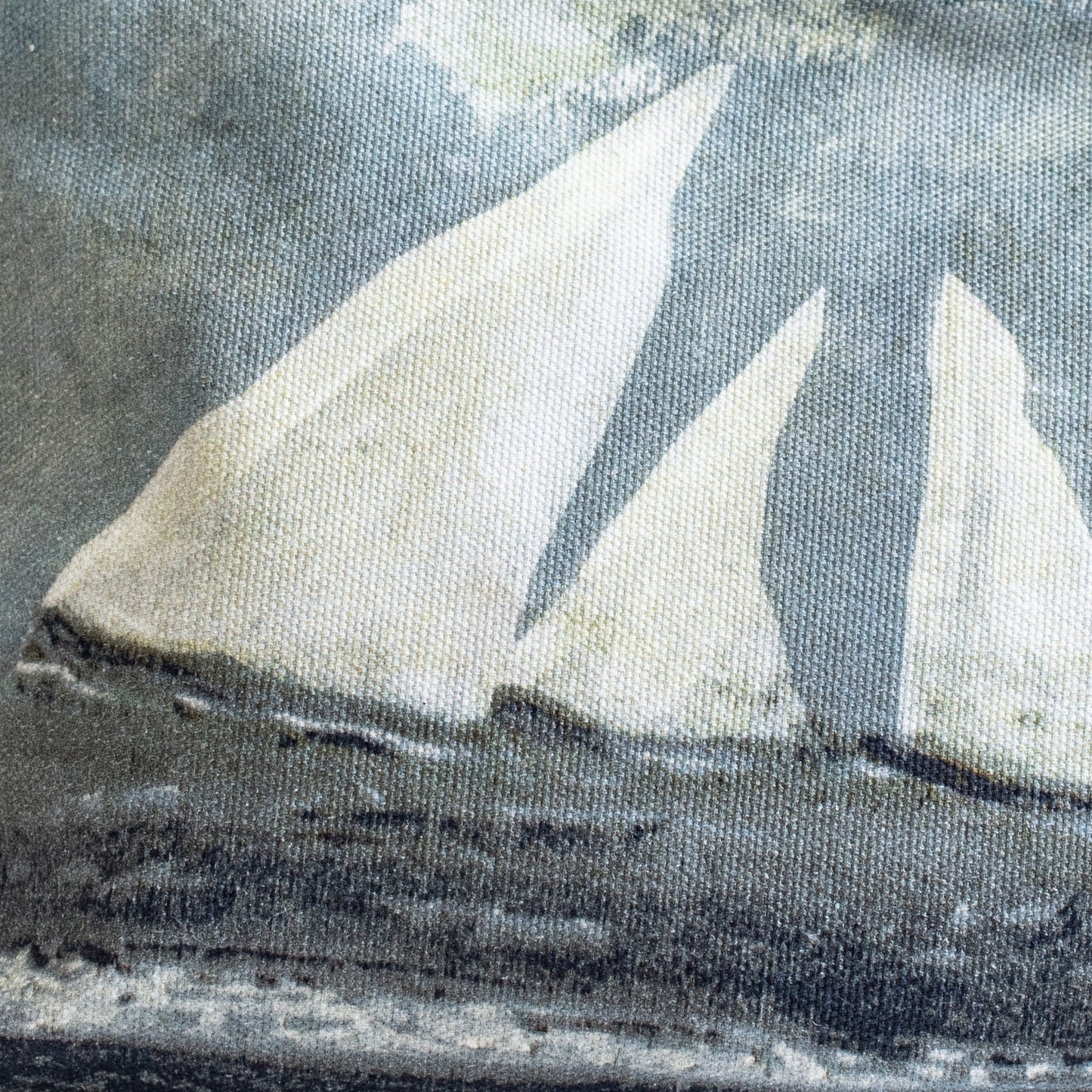 WHITE SAIL ZIP CLUTCH