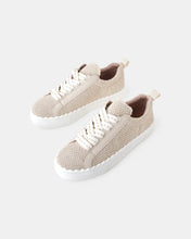 Load image into Gallery viewer, HUNTER SNEAKER - VANILLA