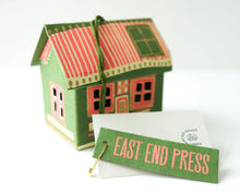 Load image into Gallery viewer, SCOTTISH BOTHY ORNAMENT