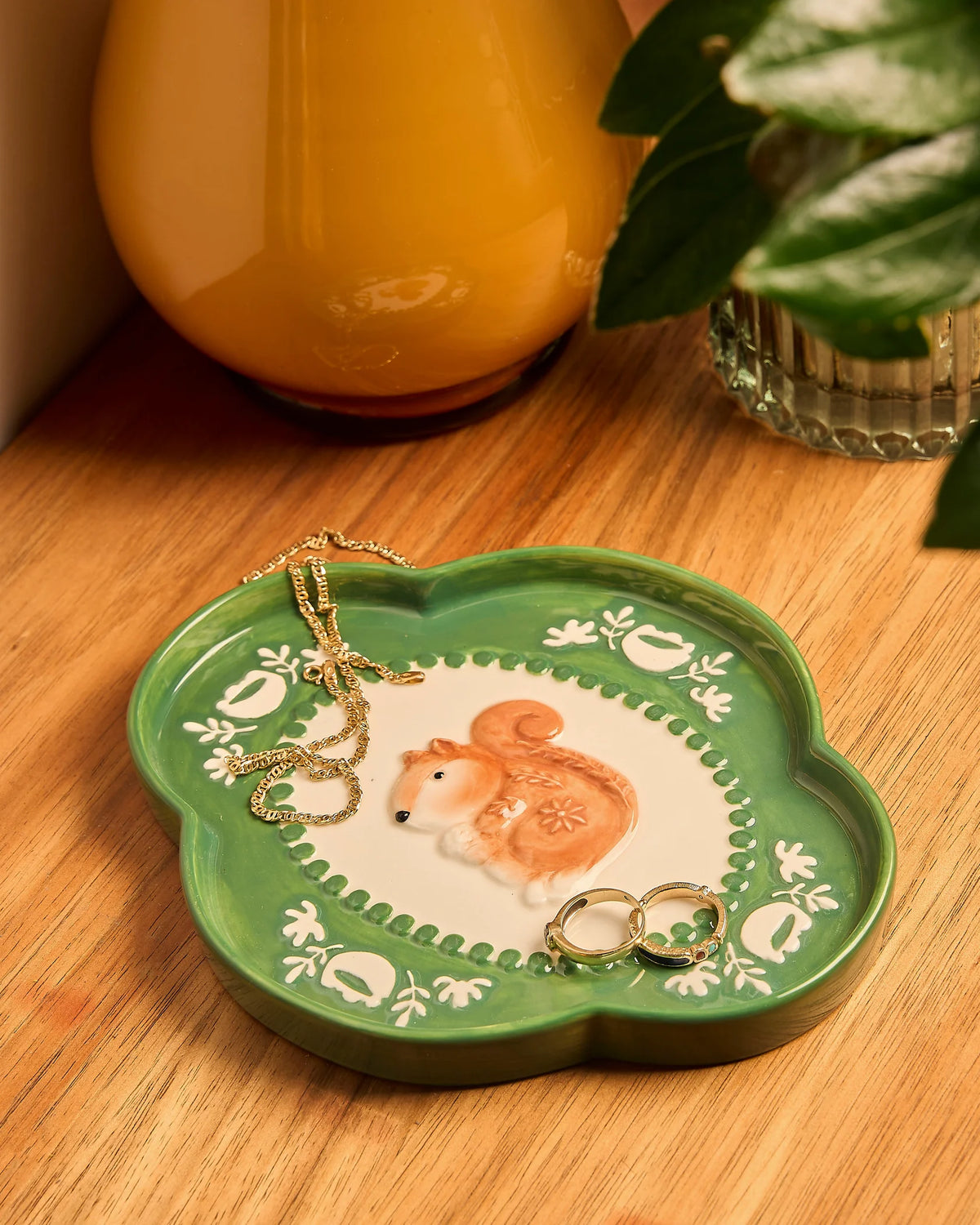 RETRO FOLK STONEWARE NUTTY DISH