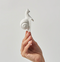 Load image into Gallery viewer, SNAIL HANGER