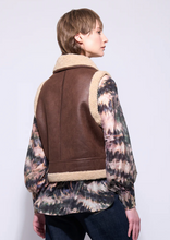Load image into Gallery viewer, HYDE PARK VEST - SEPIA