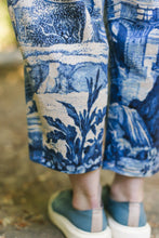 Load image into Gallery viewer, ARTISTS CROPPED PANT - LET THE LIGHT IN DELFT PRINT