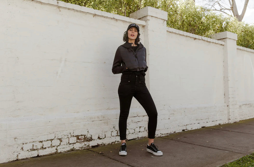 PINNER JEANS - BLACK