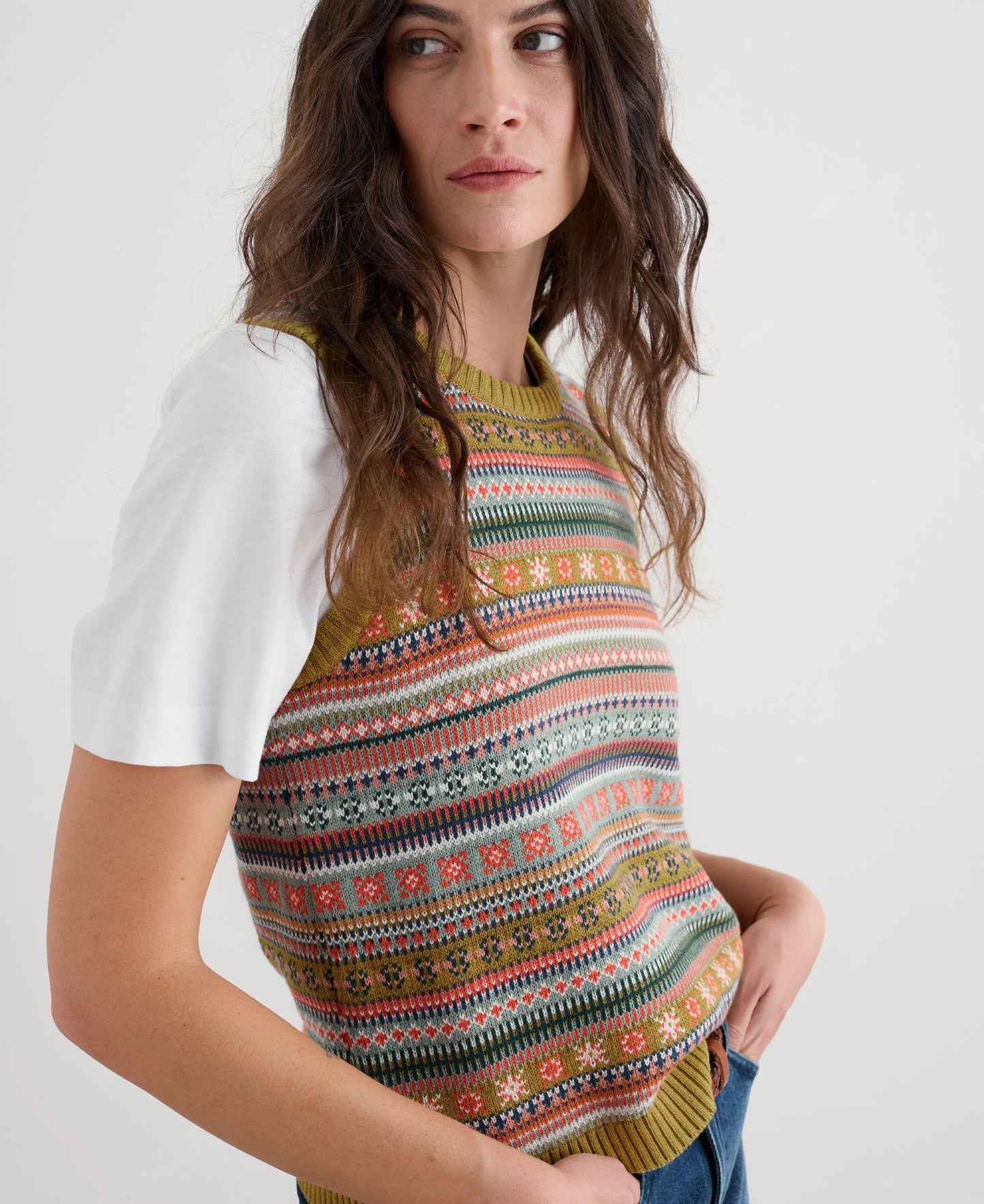 COVE COTTAGE VEST - CARVED RELIEF PEAR MULTI