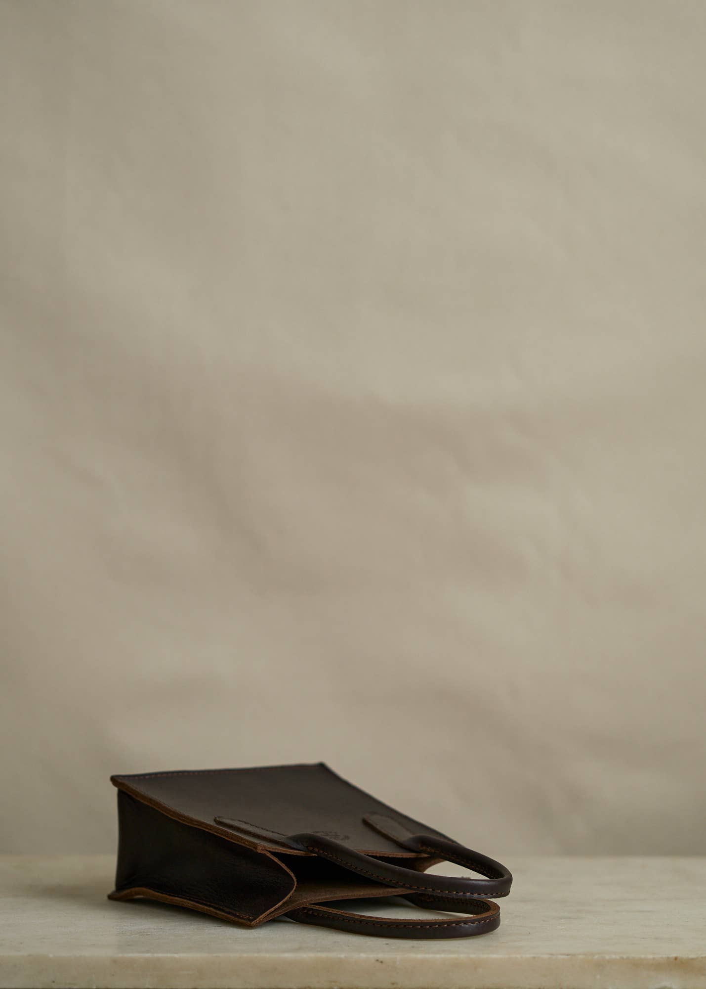 LEATHER DOCK BAG - BEBE	BROWN