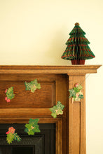 Load image into Gallery viewer, HOLLY AND IVY SEWN GARLAND