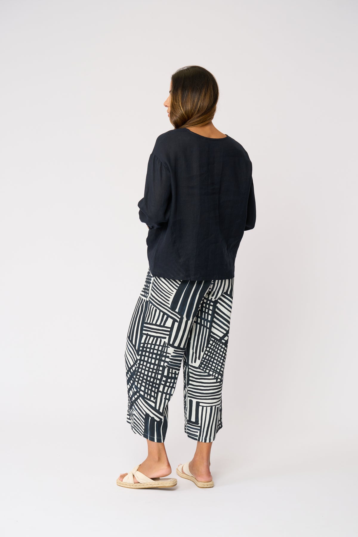 TRIUMPHANT PANT - OUTLINE