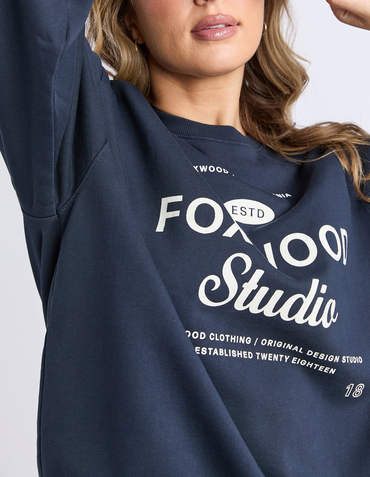 STUDIO OVERSIZED CREW - DARK SAPPHIRE