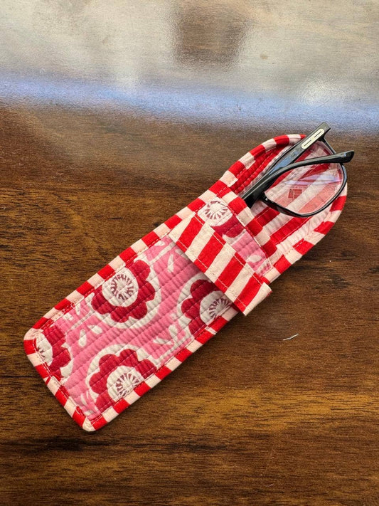 QUILTED COTTON GLASSES CASE - RED & PINK FLORAL
