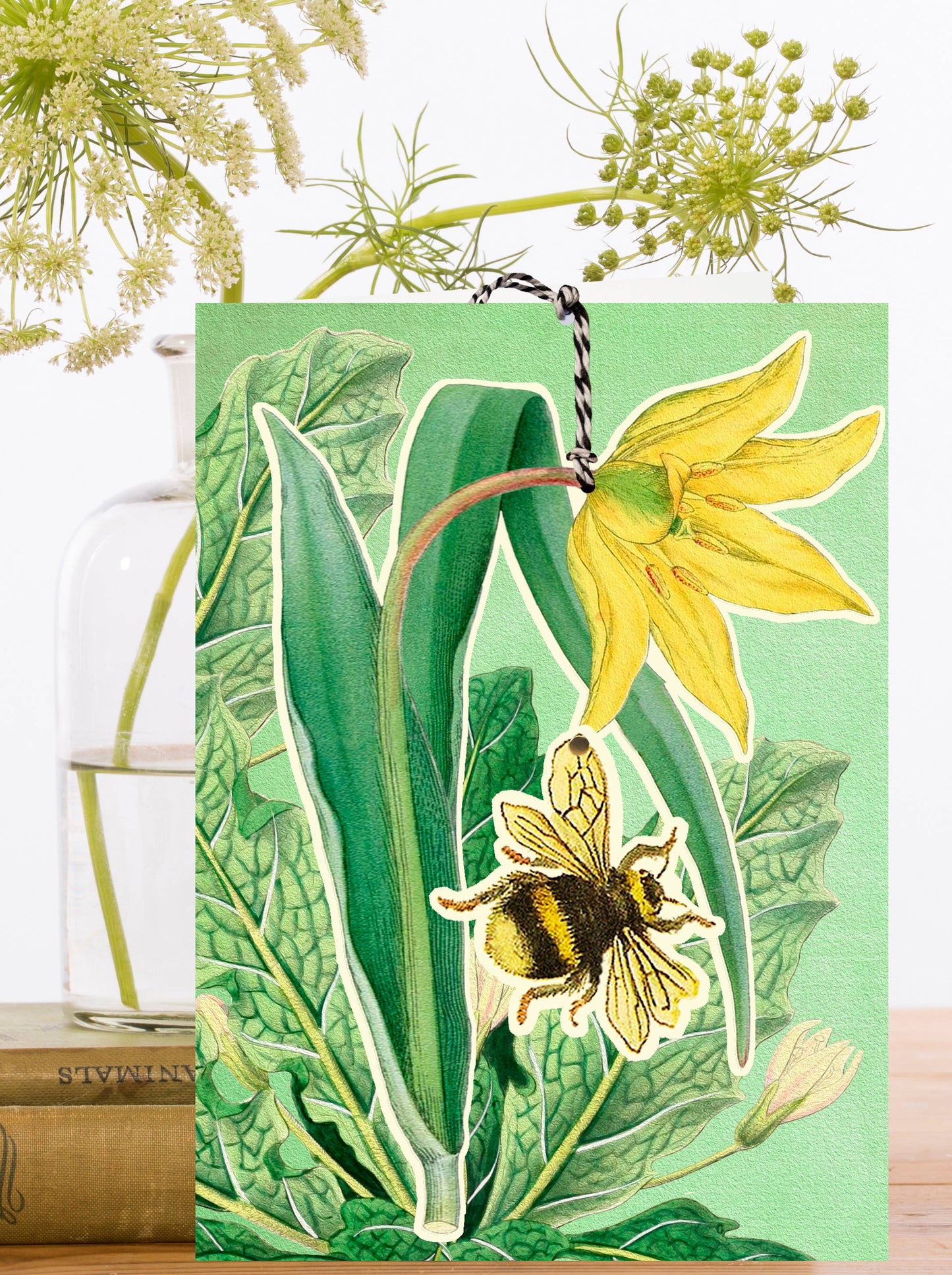 LARGE FANDANGLE GREETING CARD - BEE