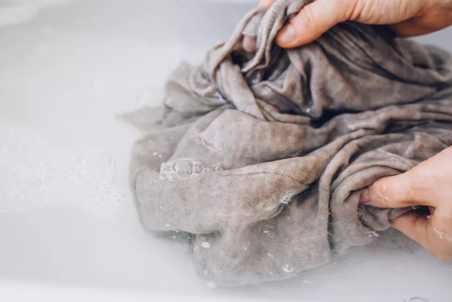 LAUNDRY DETERGENT SHEETS TRAVEL PACK OF 6 - PLANT BASED