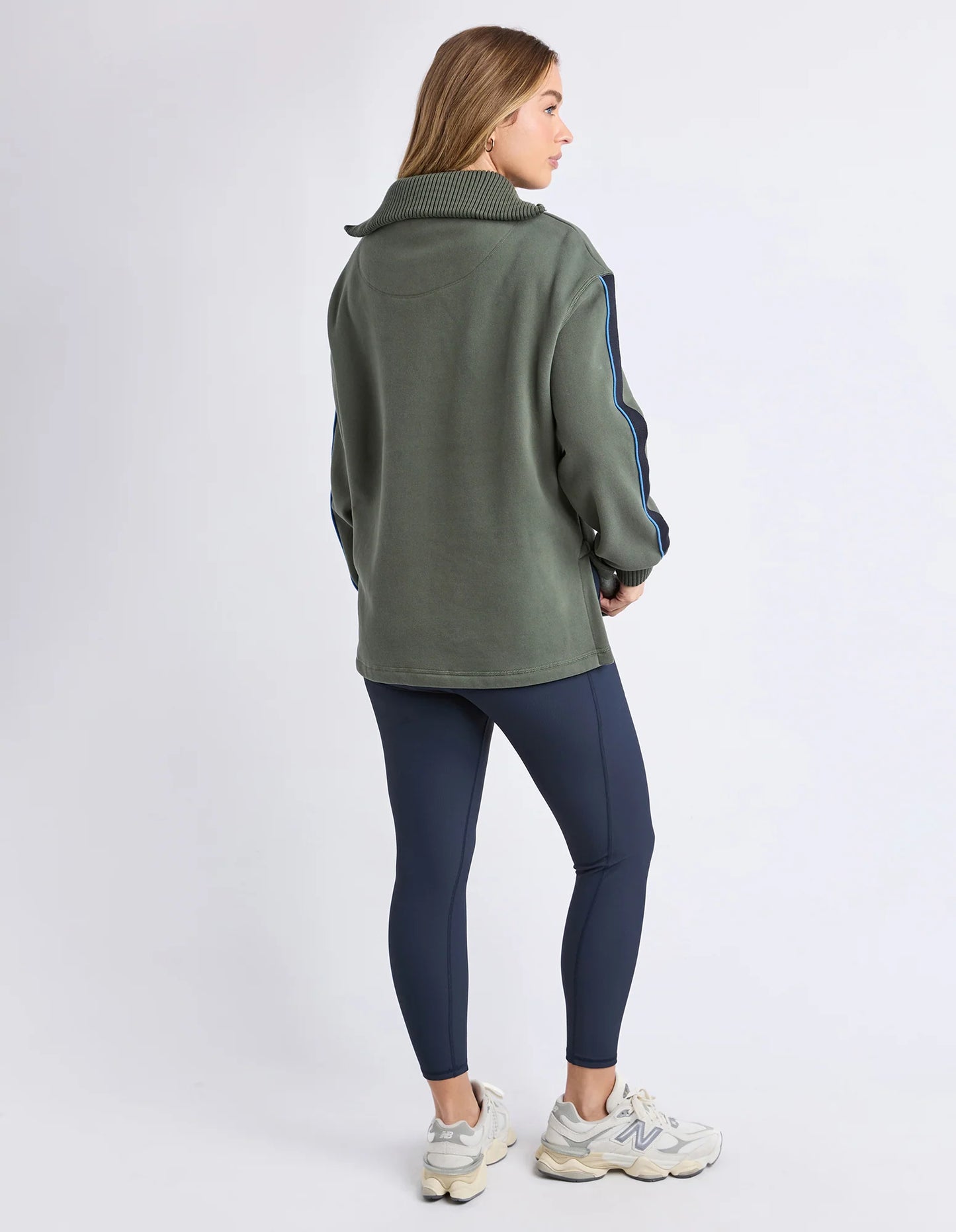 KNIT COLLAR CREW - KHAKI