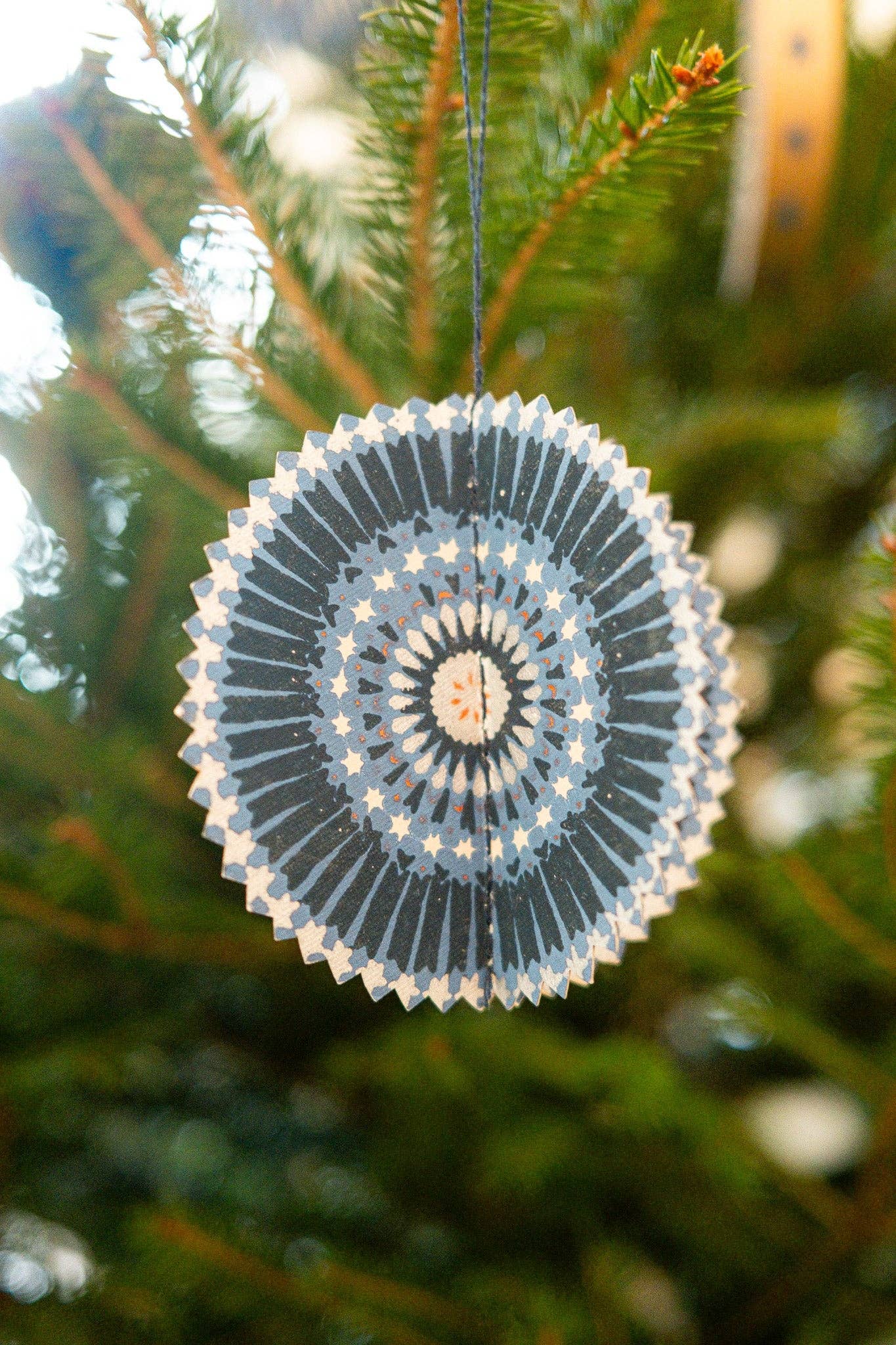 STARS PAPER ORNAMENT