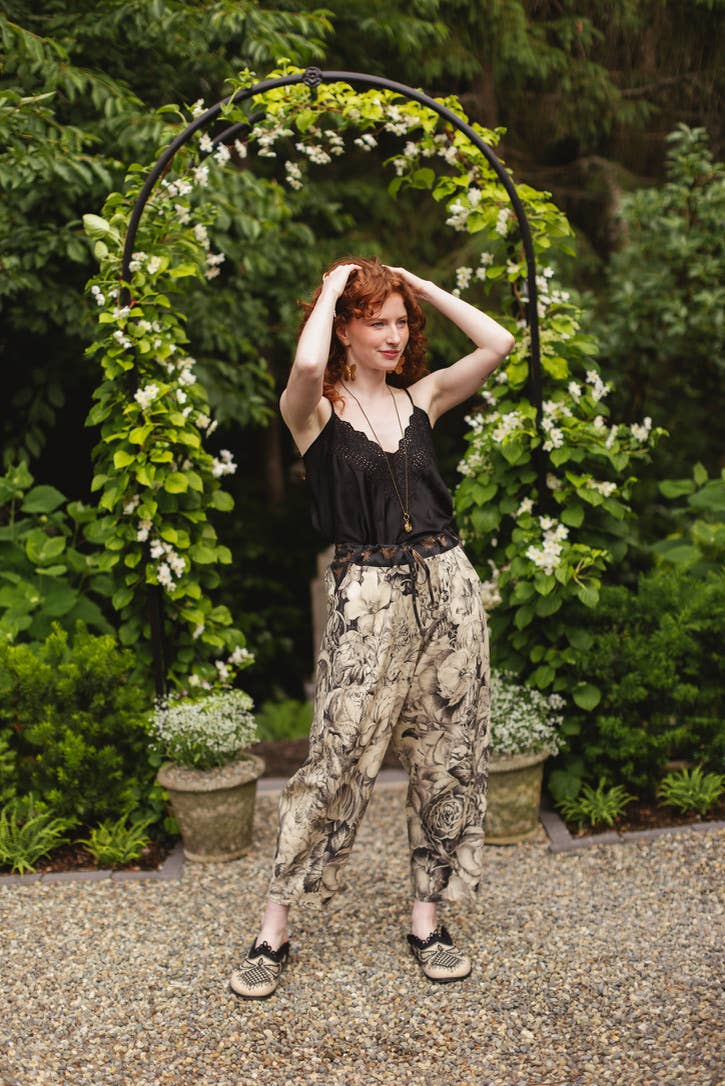 HONEY & THE MOON LINEN CROP ARTIST PANT