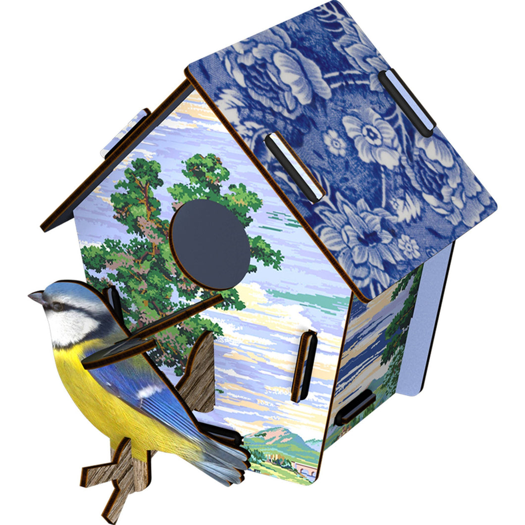SKY LANDER BIRDHOUSE