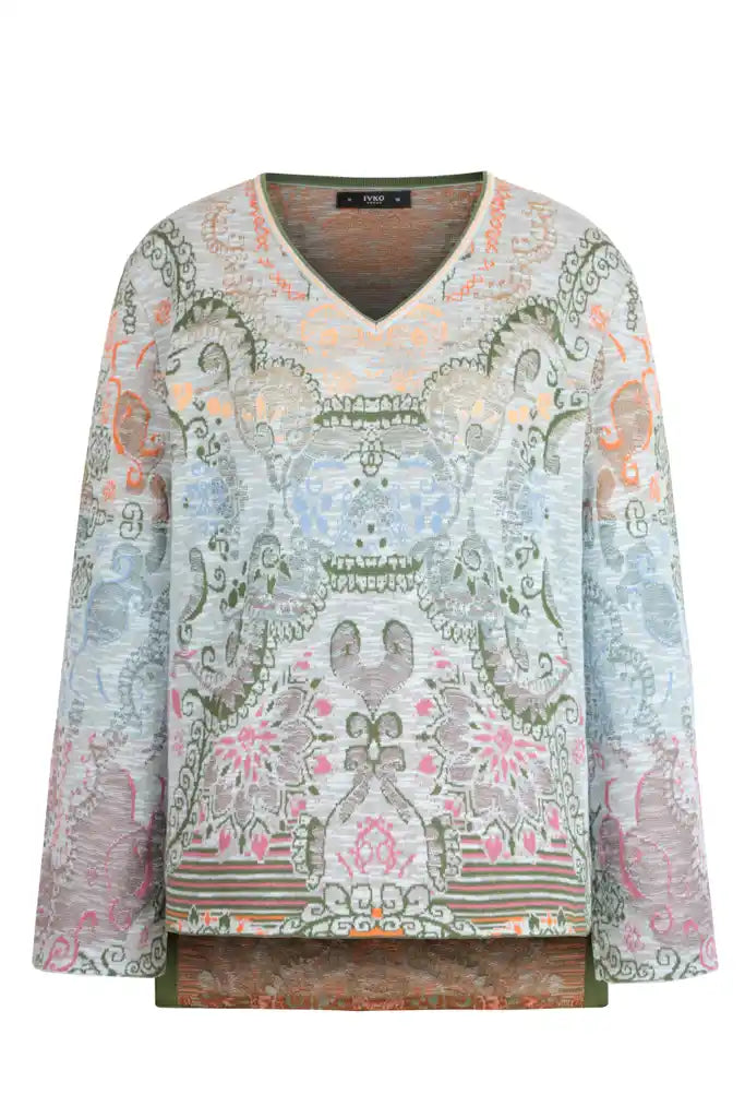 PULLOVER V-NECK ORNAMENT PATTERN
