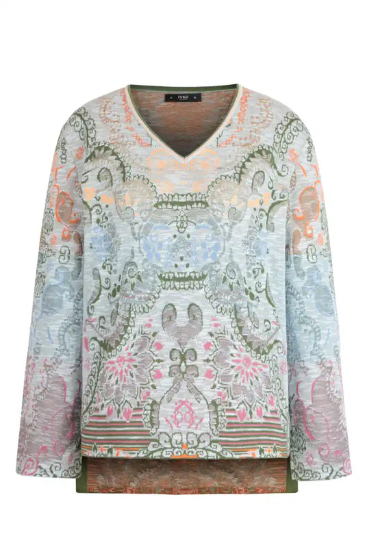PULLOVER V-NECK ORNAMENT PATTERN