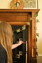 Load image into Gallery viewer, HOLLY AND IVY SEWN GARLAND