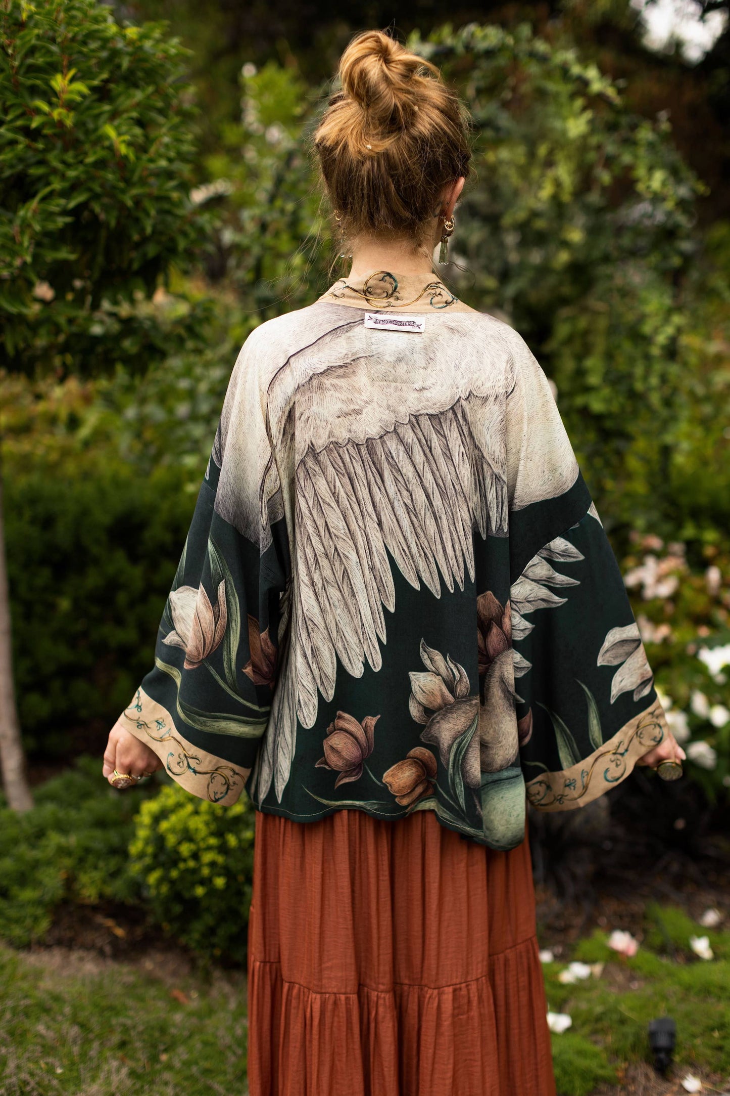 UNDER MY WING PIXIE DUSTER CROP KIMONO - SWAN & FEARHERS