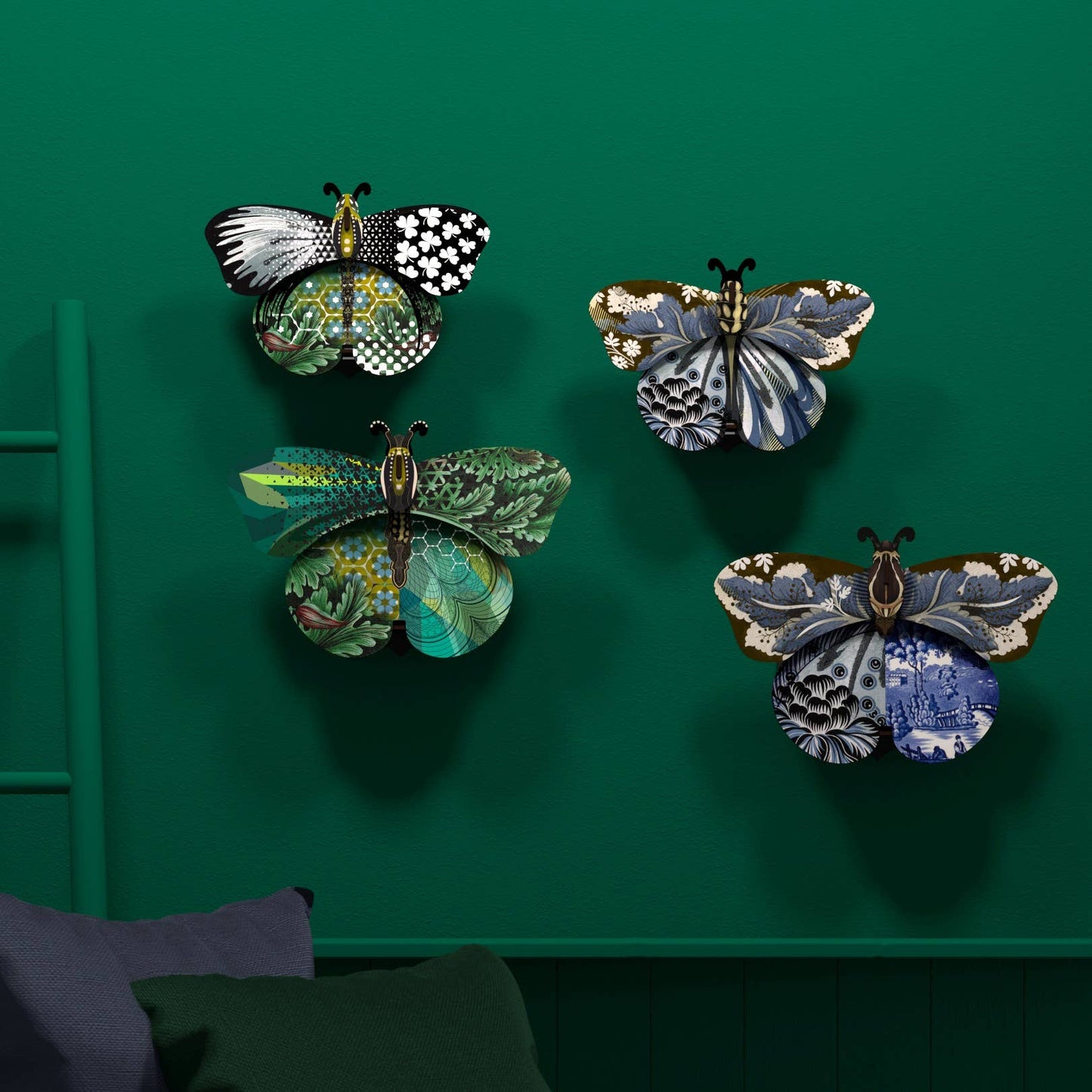 TOSCA BUTTERFLY WITH HIDDEN STORAGE