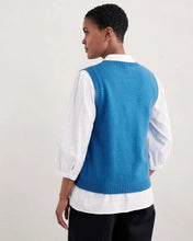 Load image into Gallery viewer, EAST VIEW VEST V-NECK - SAILBOATS