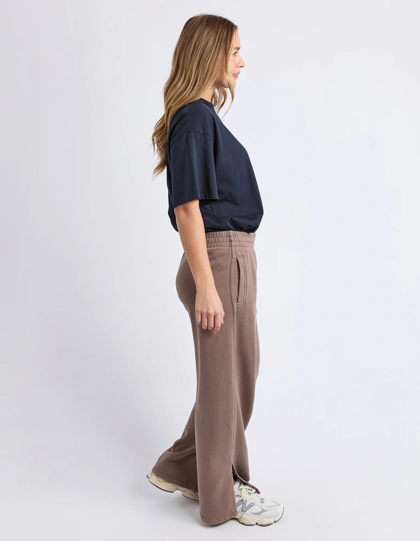 CLASSIC TRACK PANT - BROWN